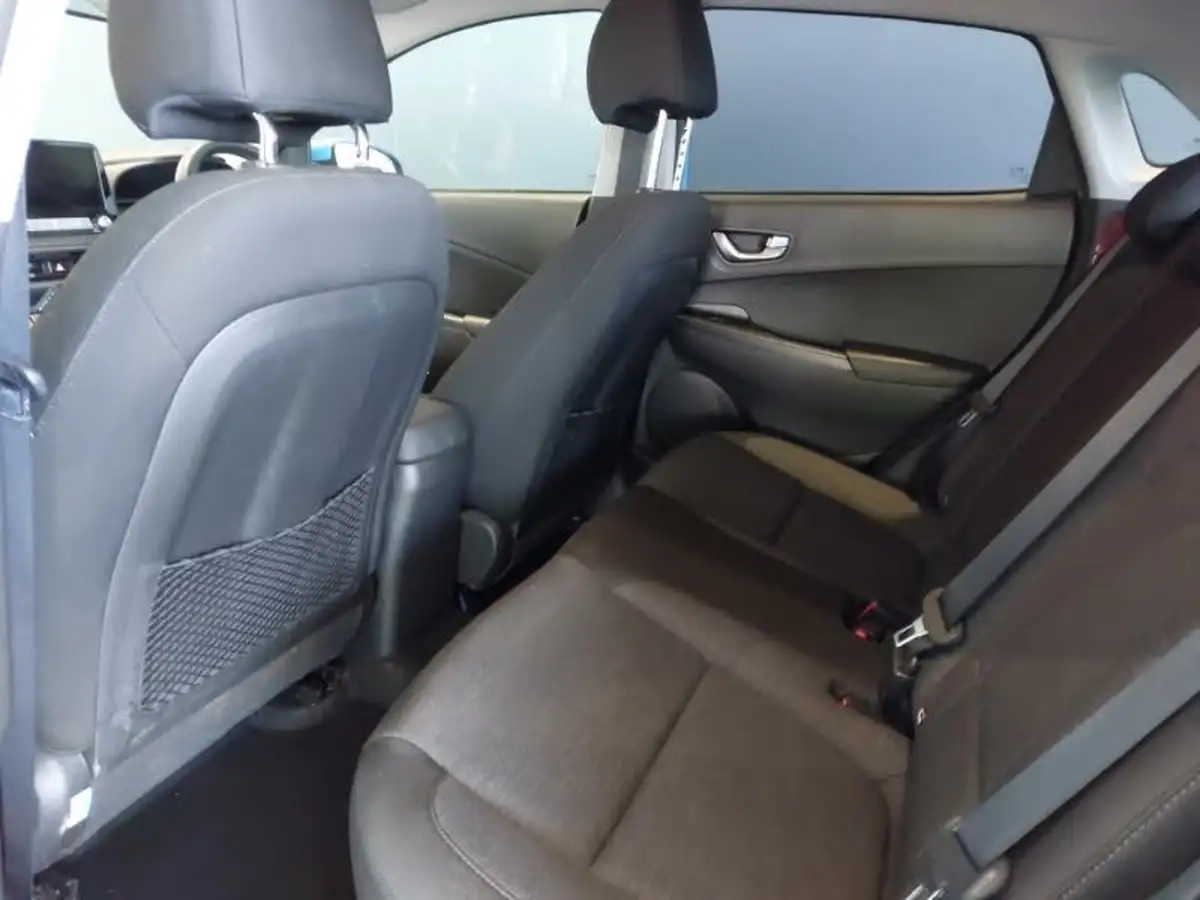 2022-hyundai-kona-e-premium-204ps-64kwh-7kw-obc-big-5