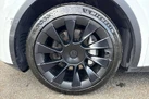 2022-tesla-model-y-e-long-range-small-9