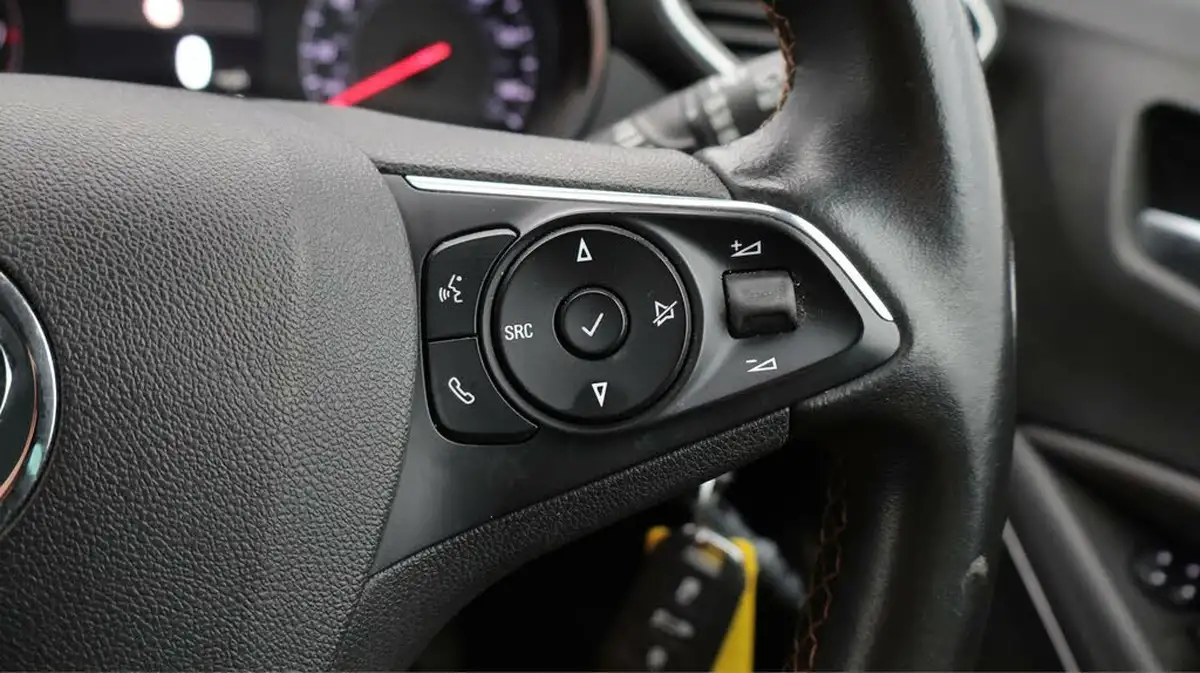 2019-vauxhall-crossland-x-12-elite-130ps-turbo-ss-big-24