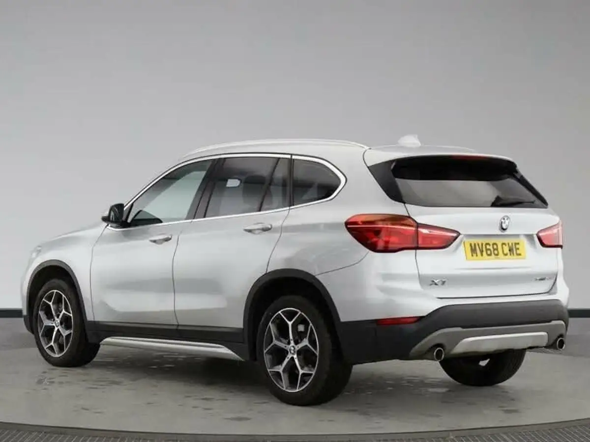 2018-bmw-x1-20-sdrive-20i-xline-big-2