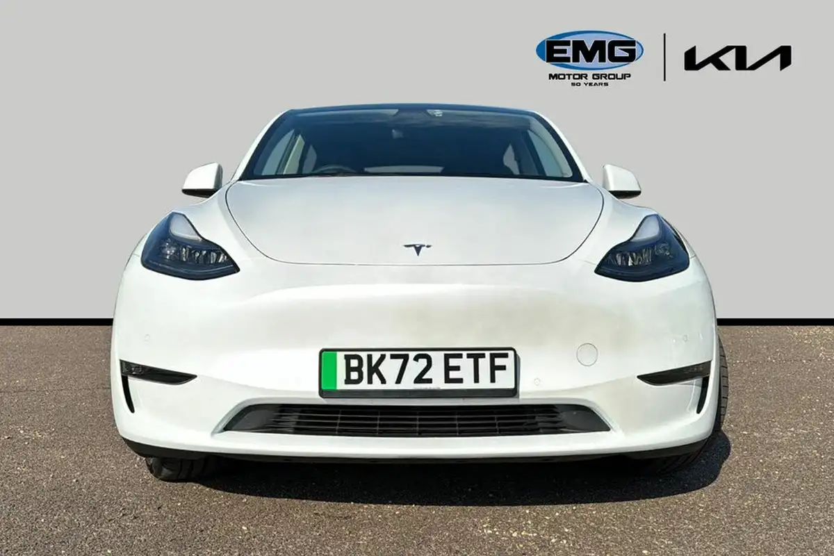 2022-tesla-model-y-e-long-range-big-1
