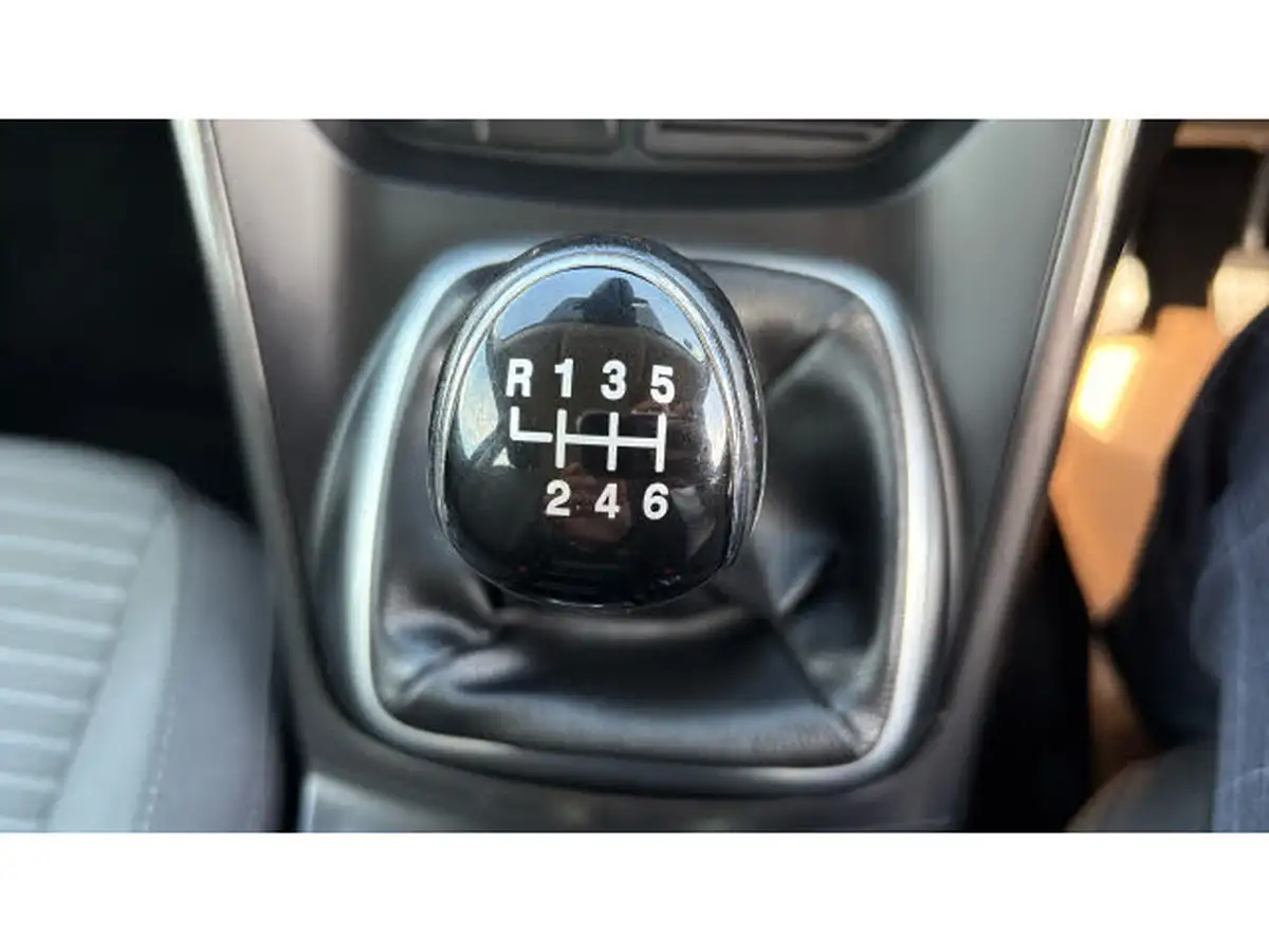 2017-ford-c-max-10t-titanium-125ps-big-28
