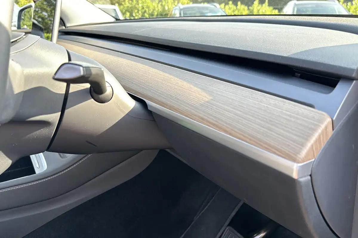 2022-tesla-model-y-e-long-range-big-49