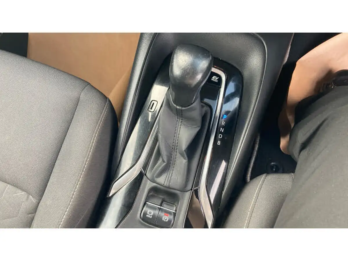 2020-toyota-corolla-18-vvt-i-design-spare-wheel-hatchback-5d-big-12