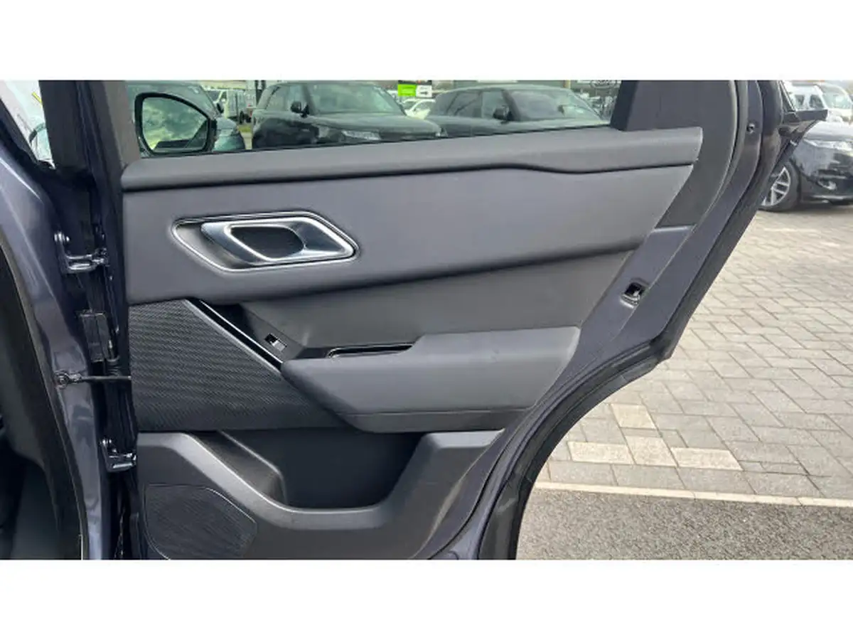 2023-land-rover-range-rover-velar-20-d200-dynamic-se-big-32