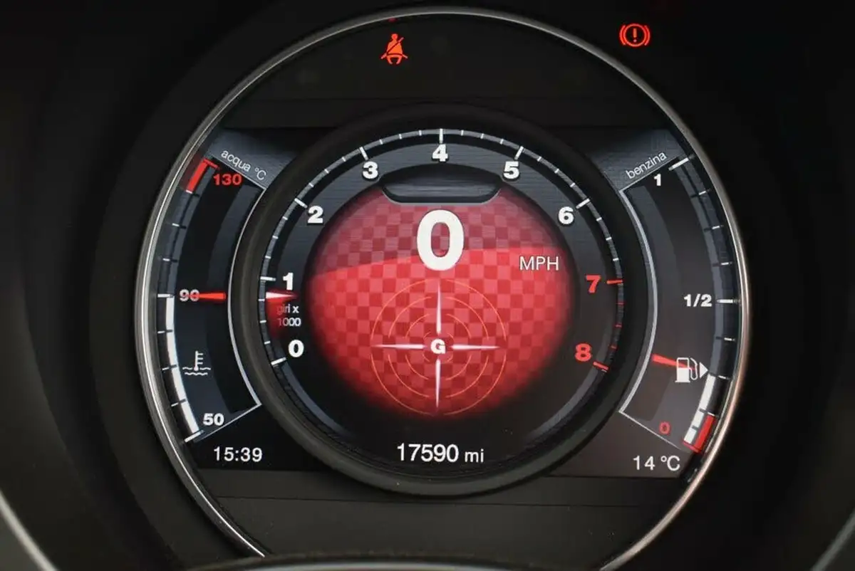 2022-abarth-595-14-tjet-f-big-17