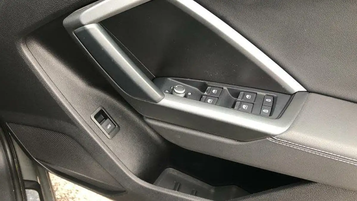 2020-audi-q3-15-35-tfsi-s-line-cod-station-wagon-big-23