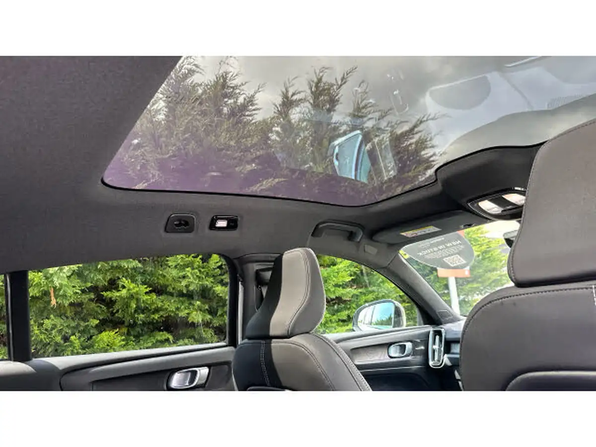 2022-volvo-c40-e-recharge-ultimate-228bhp-big-33