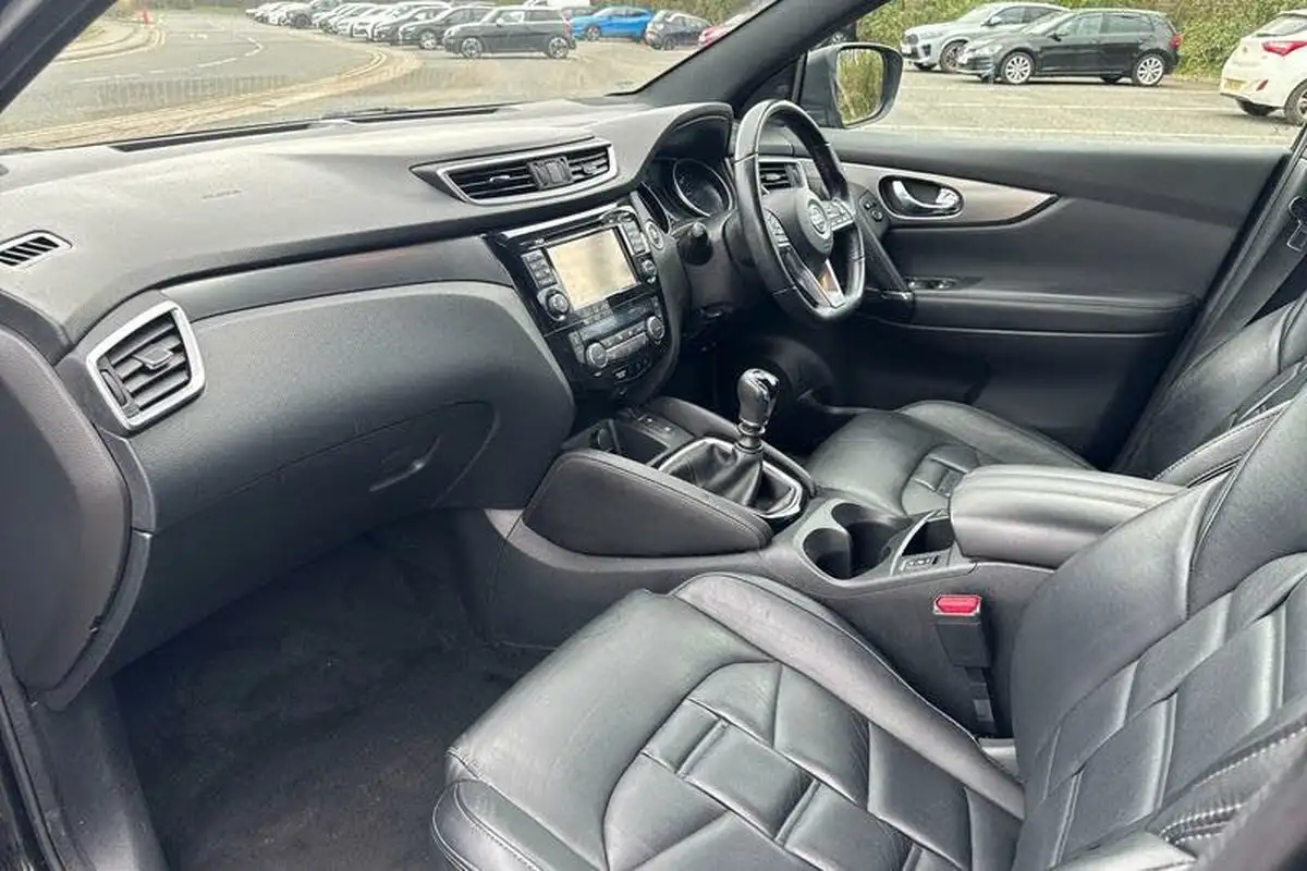 2019-nissan-qashqai-13-dig-t-tekna-160ps-big-17