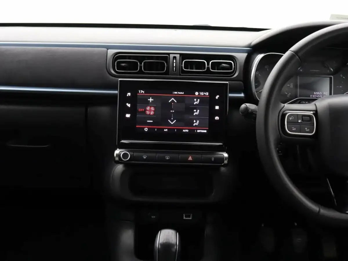 2023-citroen-c3-12-puretech-elle-83ps-ss-big-6