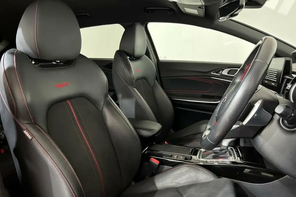 2020-kia-pro-ceed-16-t-gdi-gt-big-17