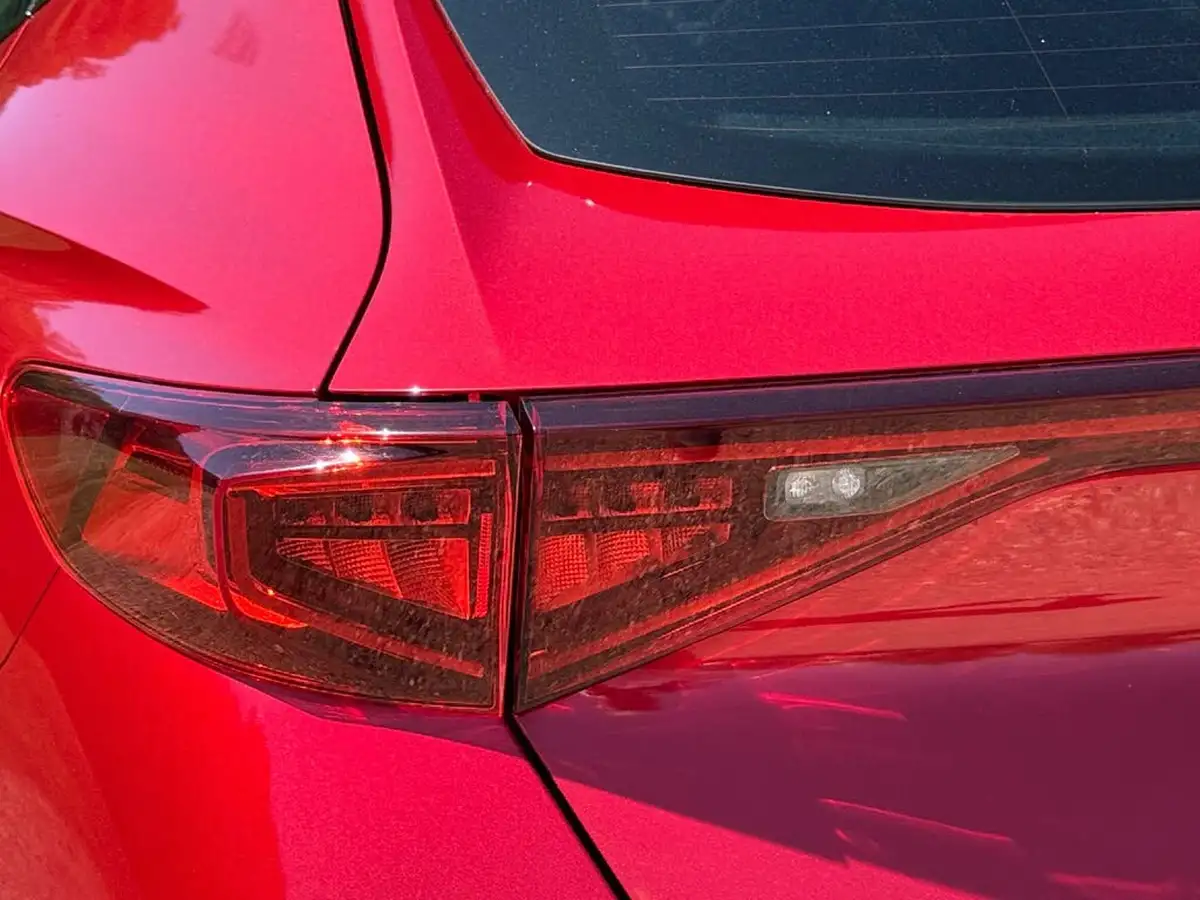 2021-cupra-formentor-14-e-hybrid-v2-big-40