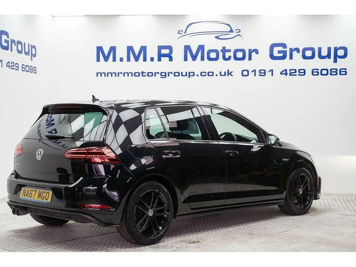 2017-volkswagen-golf-20tdi-gtd-blueline-ss-hatchback-5d-big-10