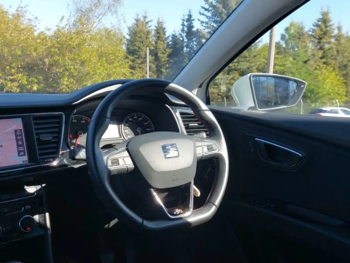 2020-seat-leon-15-tsi-evo-fr-black-edition-150ps-hatchback-big-10