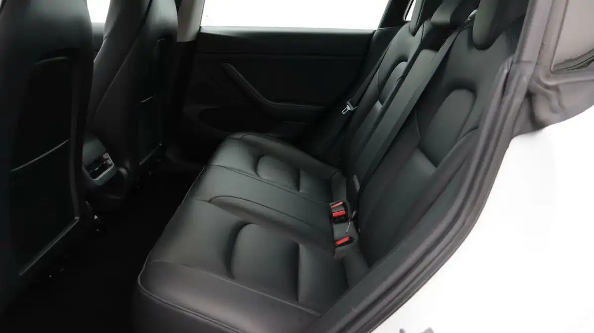 2021-tesla-model-3-e-long-range-4x4-big-16