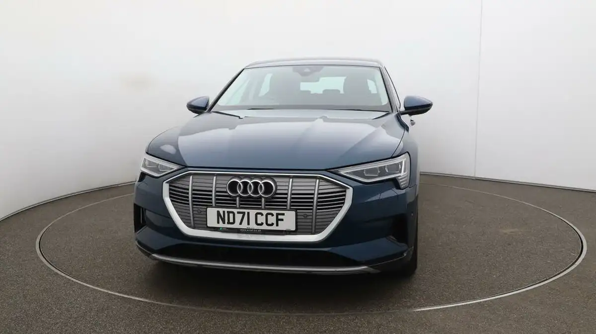 2021-audi-e-tron-50e-technik-station-wagon-big-57
