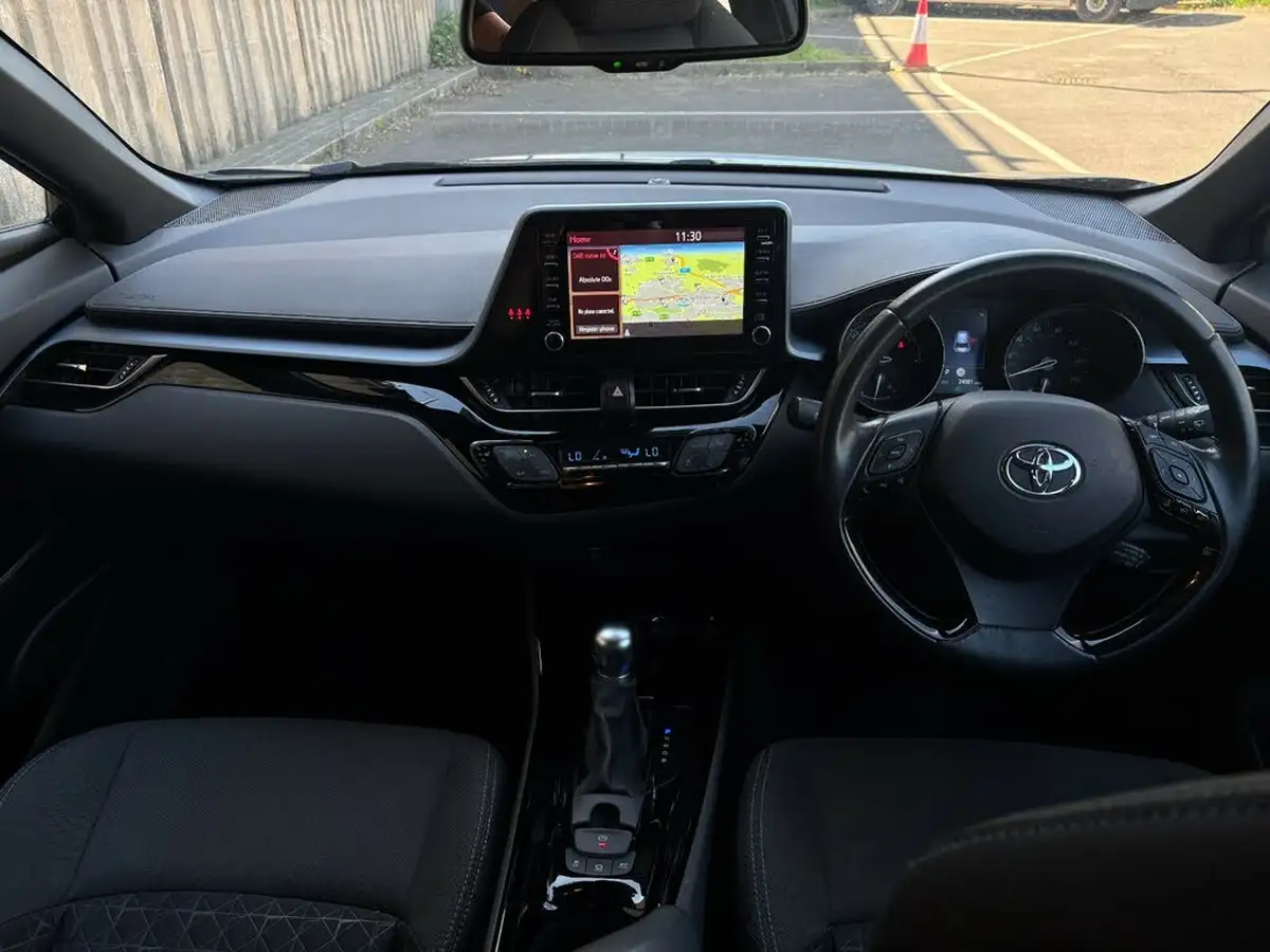 2021-toyota-c-hr-18-vvt-i-design-big-6