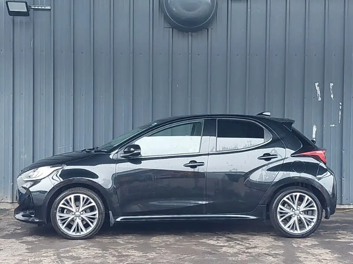 2022-toyota-yaris-cross-15-vvt-i-excel-city-packpan-roof-big-3