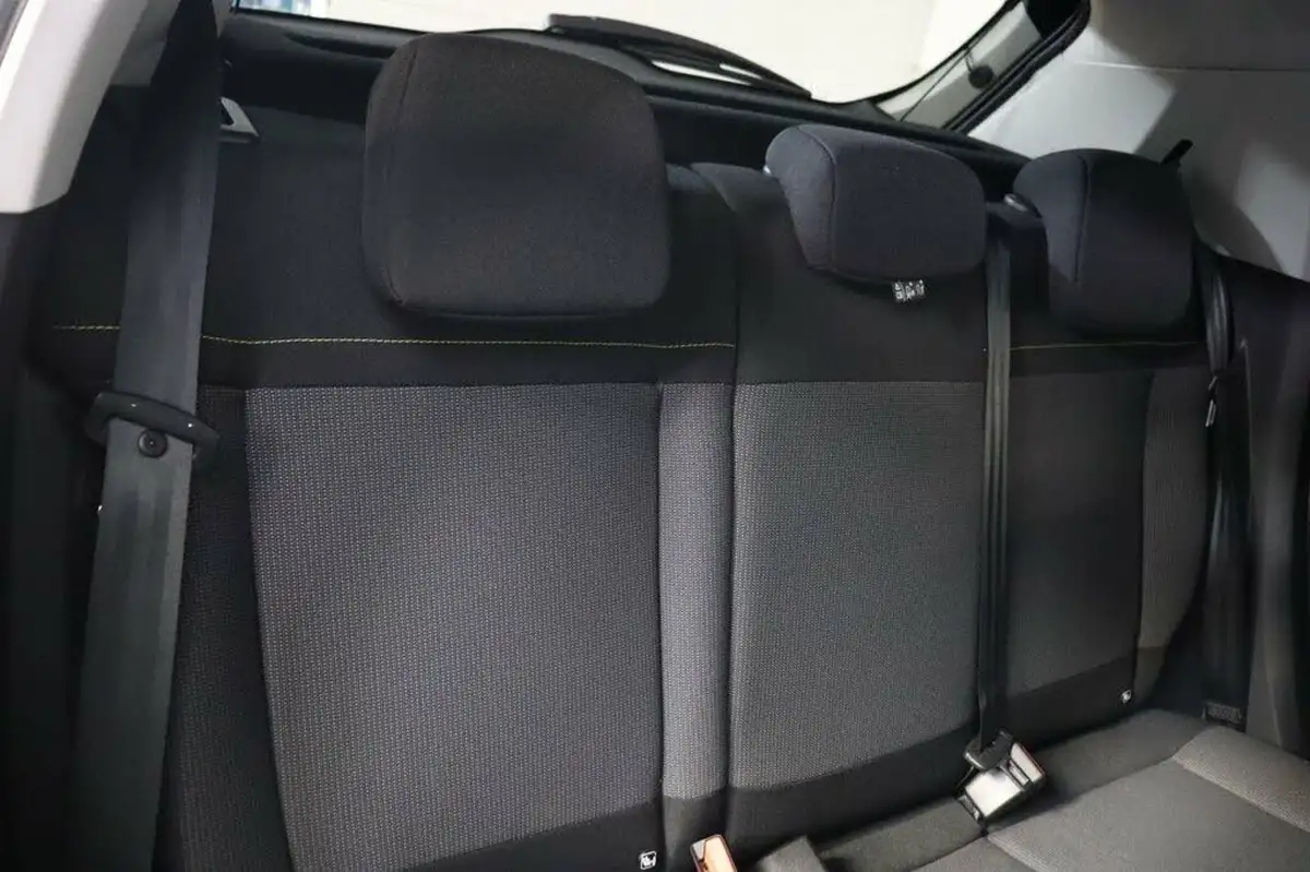 2023-citroen-c3-12-puretech-c-series-edition-83ps-ss-big-27