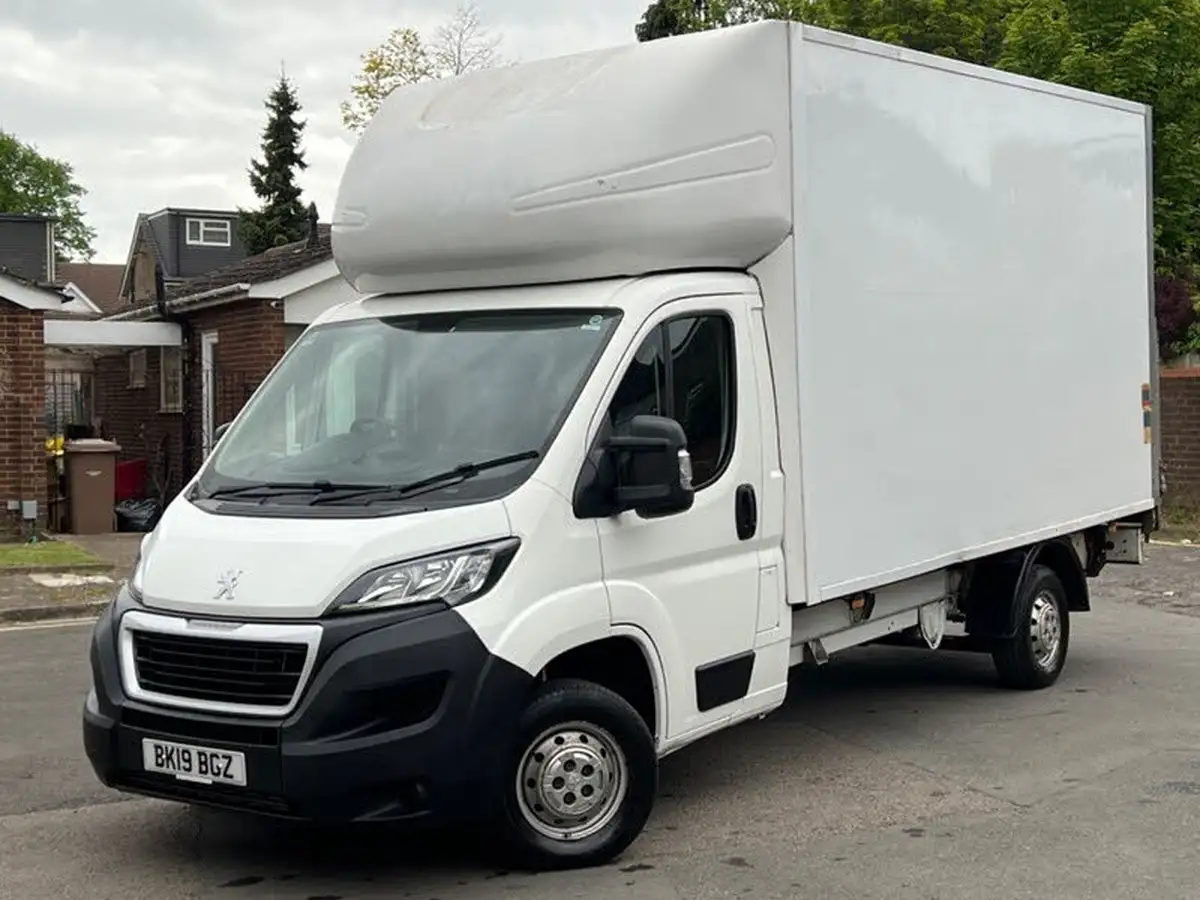 2019-peugeot-boxer-20-bluehdi-335-l4-luton-bfb-big-28