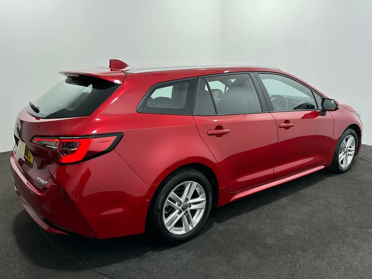2022-toyota-corolla-18-vvt-i-icon-tech-spare-wheel-touring-sports-5d-big-50