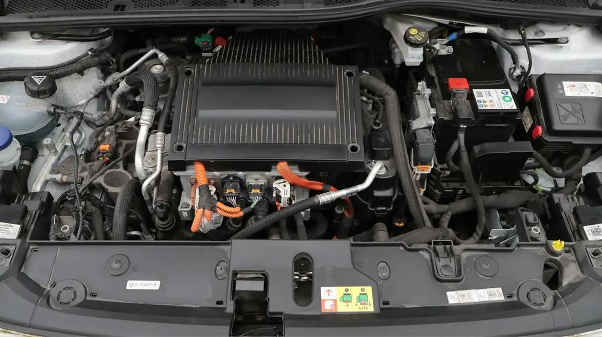 2022-vauxhall-corsa-e-sri-premium-big-19