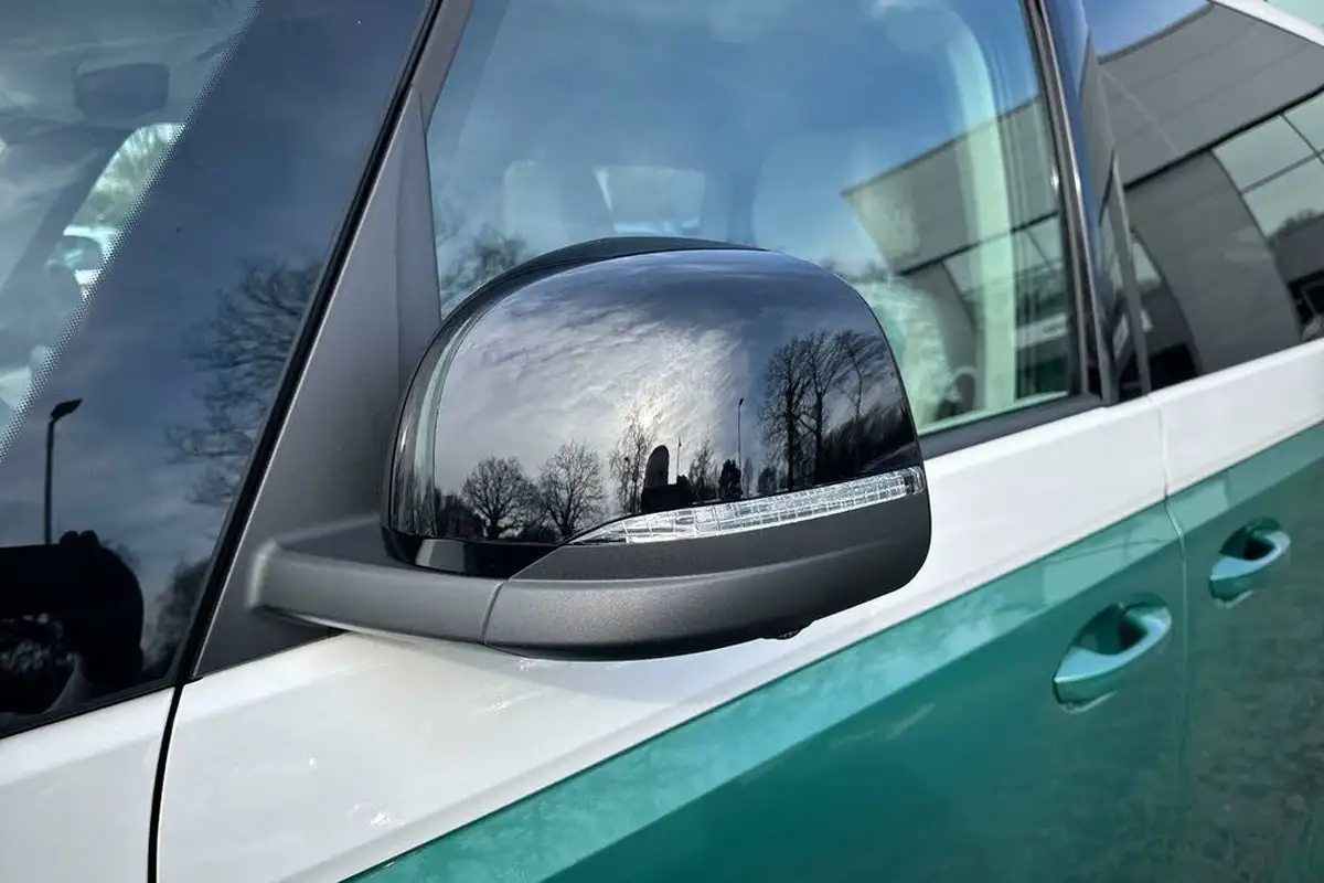 2023-volkswagen-idbuzz-e-style-standard-big-49