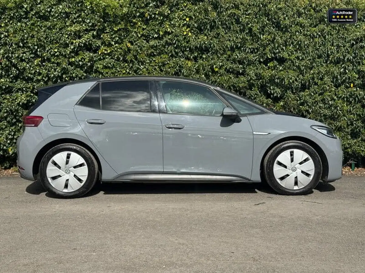 2021-volkswagen-id3-e-tech-big-3