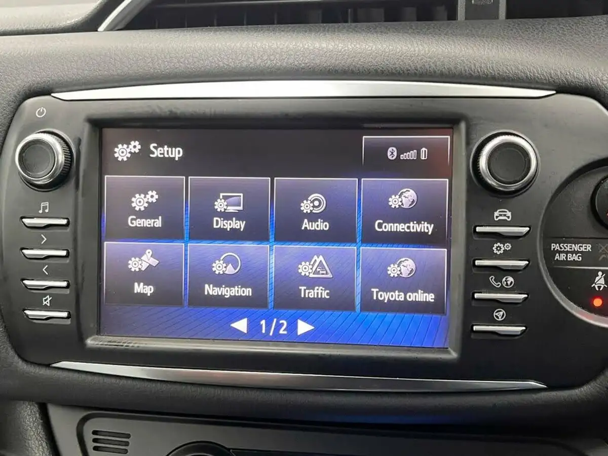 2020-toyota-yaris-15-vvt-i-y20-98bhp-hybrid-1497cc-e-cvt-big-17