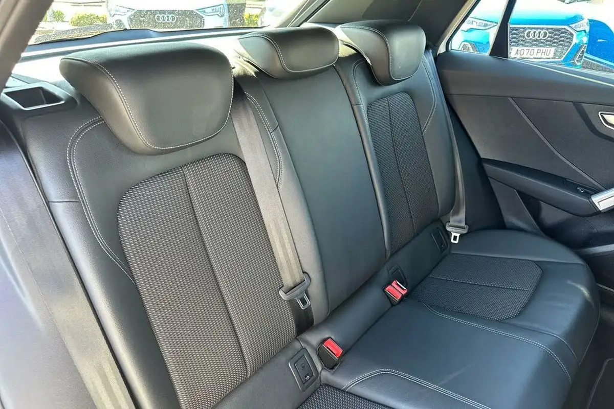 2021-audi-q2-15-35-tfsi-s-line-big-24