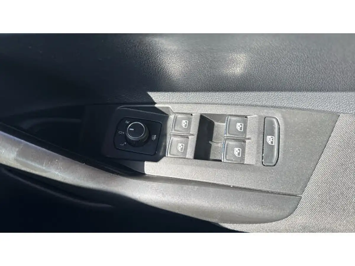 2018-volkswagen-polo-10-tsi-se-big-22