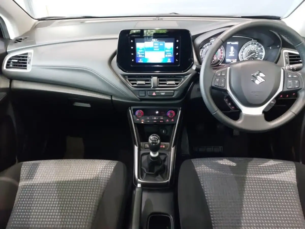 2023-suzuki-s-cross-14-boosterjet-motion-big-2