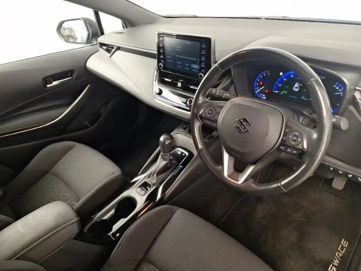 2022-suzuki-swace-18-sz5-big-10