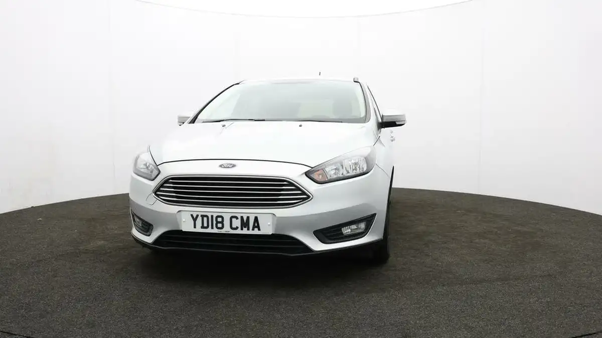 2018-ford-focus-10t-zetec-edition-125ps-hatchback-auto-big-47