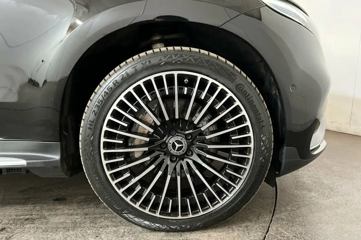 2022-mercedes-benz-eqc-e-eqc-400-amg-line-premium-big-10