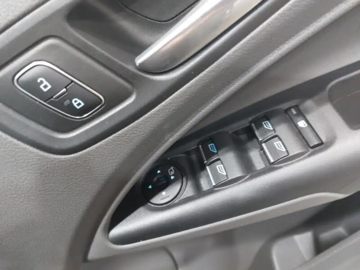 2022-ford-tourneo-connect-15-titanium-120ps-ecoblue-1499cc-powershift-big-13