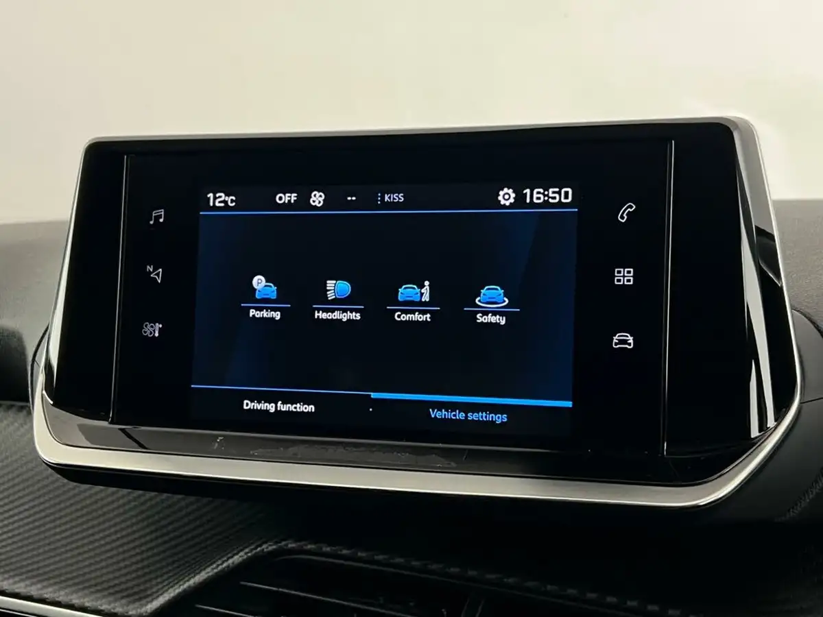 2021-peugeot-2008-suv-12-puretech-allure-100bhp-big-29