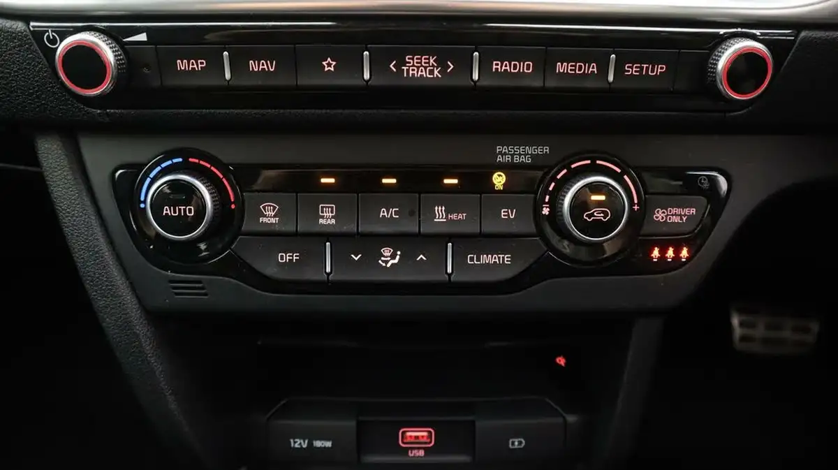 2020-kia-e-niro-ev-4-big-12