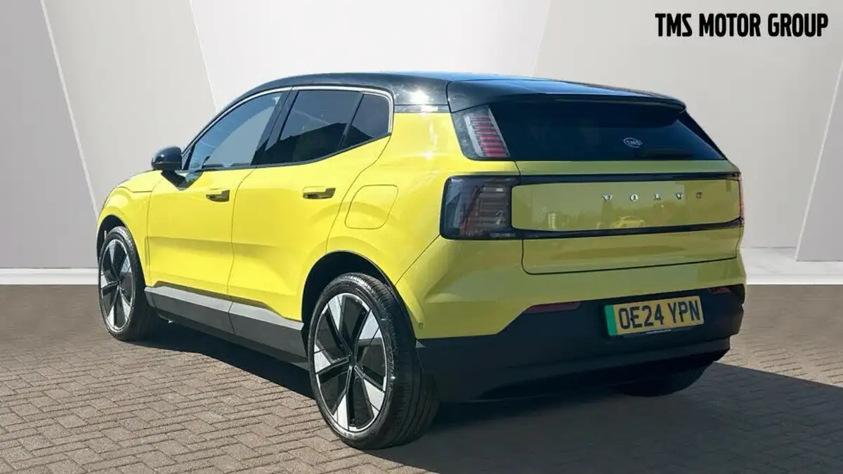 2024-volvo-ex30-e-twin-ultra-big-1