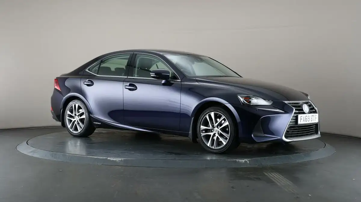 2019-lexus-is-300h-25-is-big-45