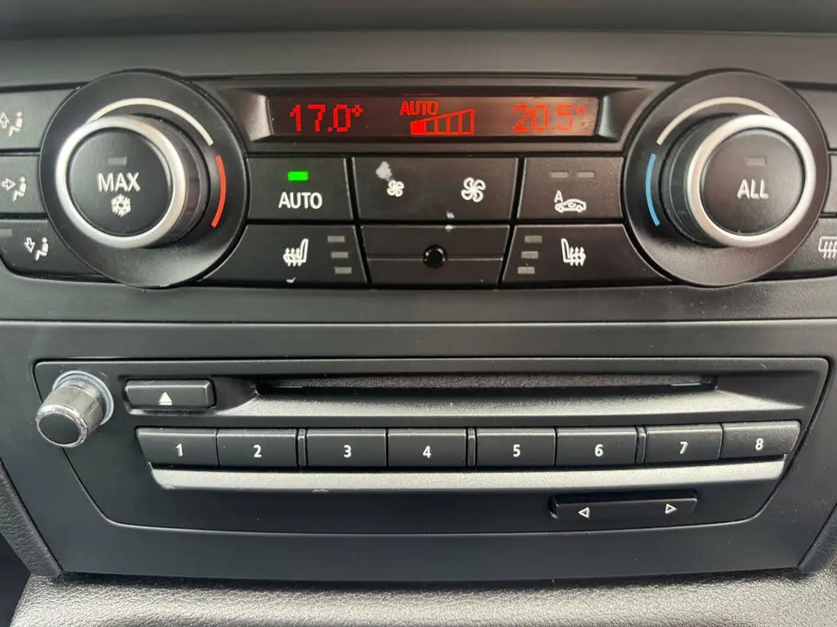 2011-bmw-x1-20td-xdrive23d-se-auto-big-41