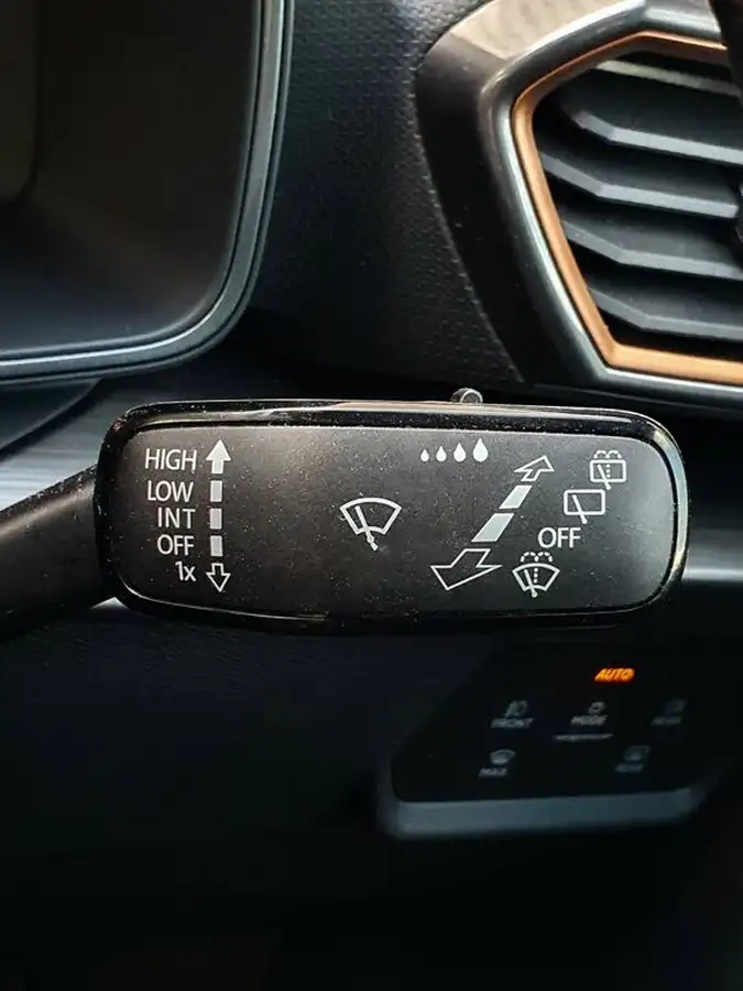 2021-cupra-formentor-14-e-hybrid-vz1-big-39