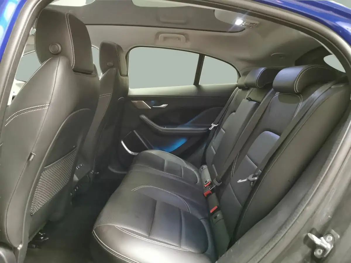 2021-jaguar-i-pace-ev400-hse-big-25