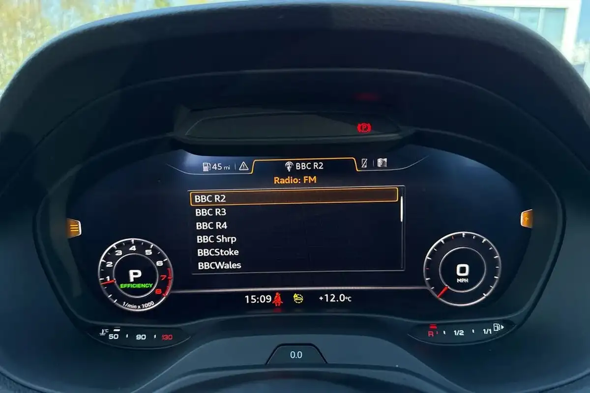 2024-audi-q2-15-35-tfsi-sport-s-tronic-big-25