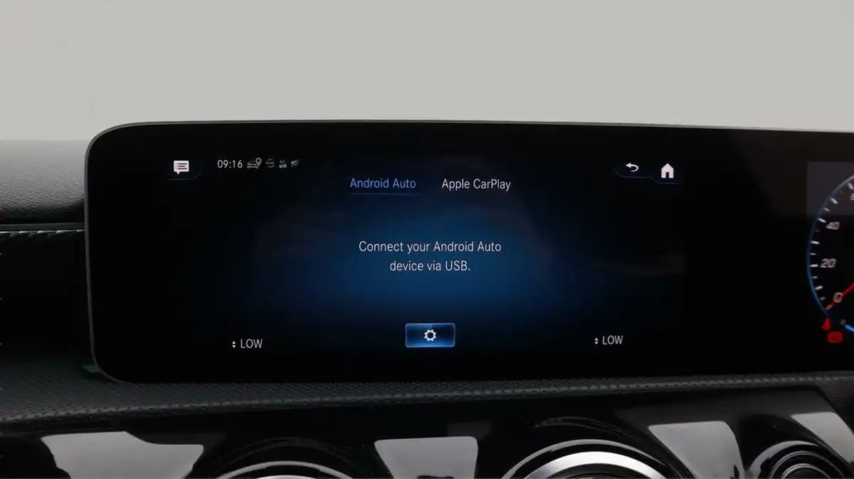 2019-mercedes-benz-a-class-15d-a180d-sport-premium-hatchback-5d-7g-dct-big-23