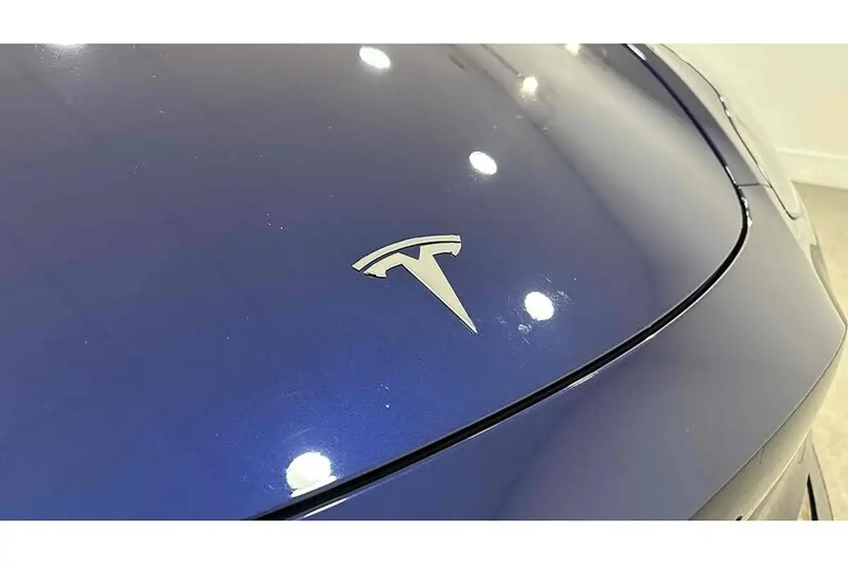 2022-tesla-model-y-e-long-range-big-12
