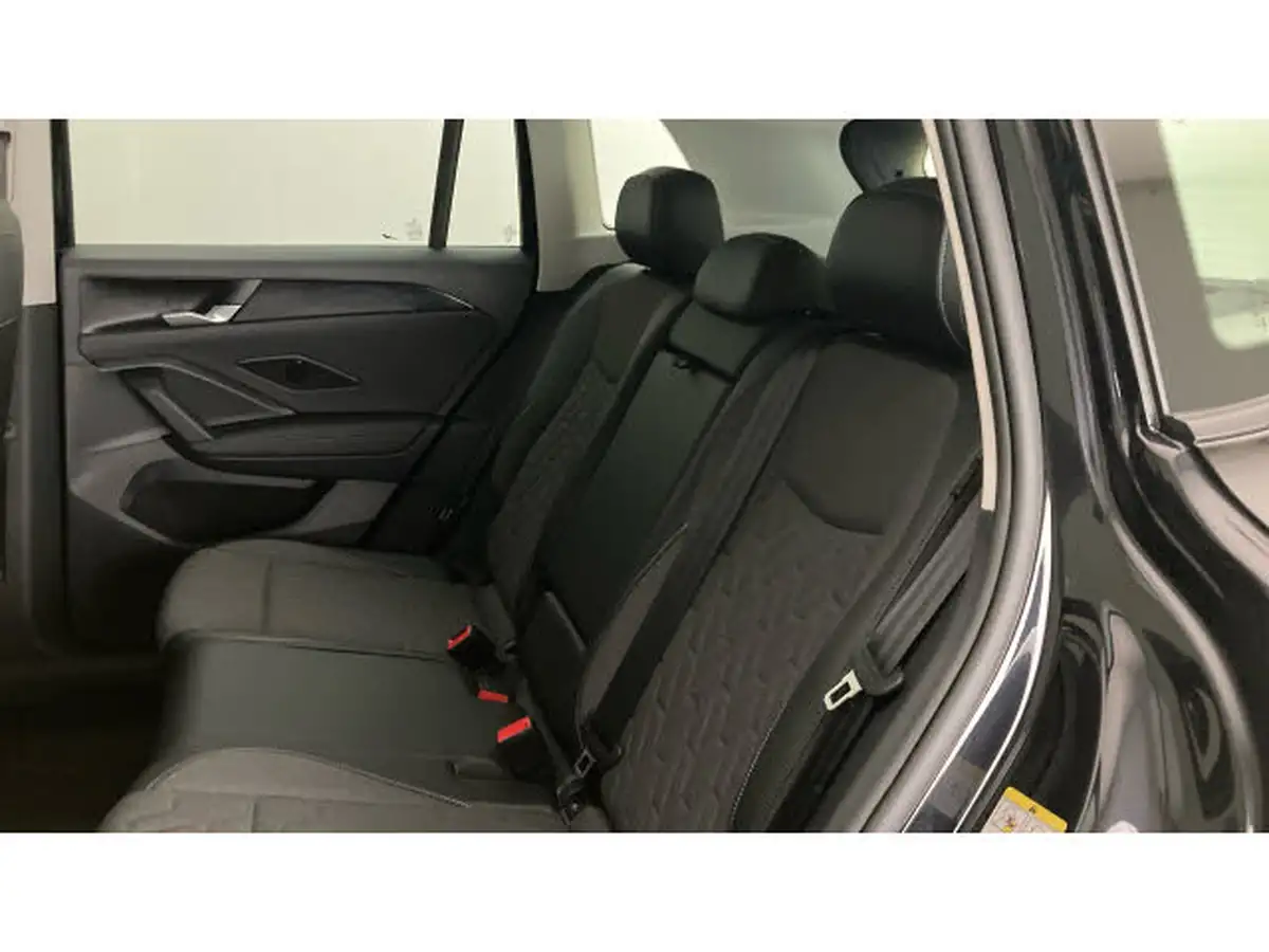 2025-volkswagen-tiguan-15-etsi-life-150ps-big-15