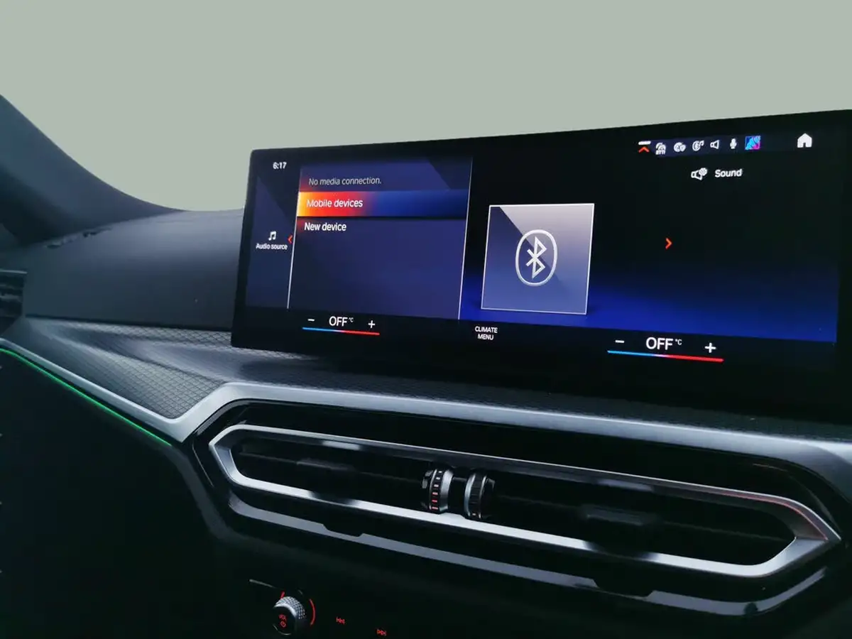 2022-bmw-i4-e-edrive40-m-sport-big-18