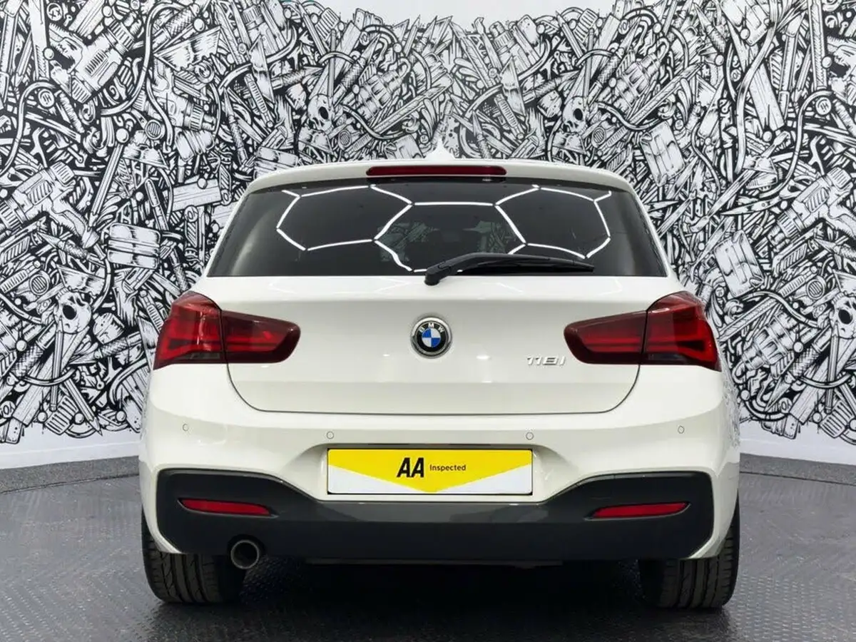 2019-bmw-1-series-15-118i-m-sport-shadow-edition-5d-big-9