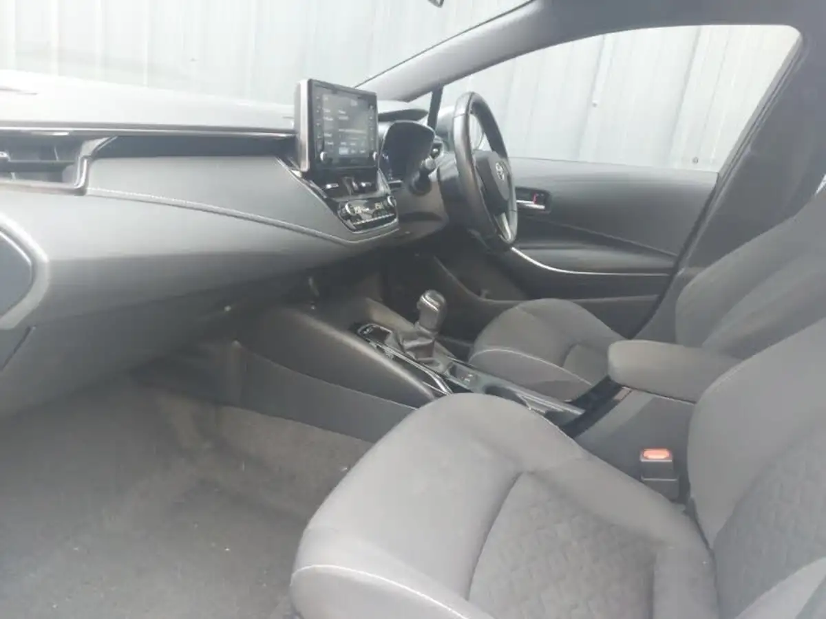2021-toyota-corolla-18-vvt-i-icon-spare-wheel-touring-sports-5d-big-4